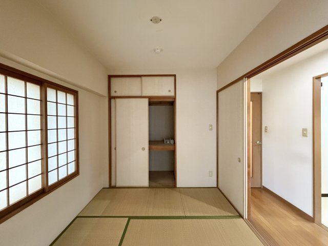 グランドハイツ旭の和室