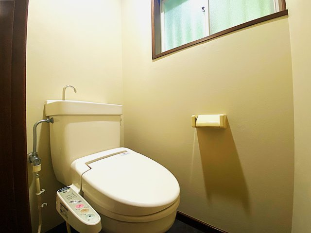 伊東市 吉田戸建のトイレ
