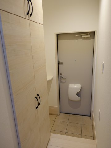 サステイン青海の玄関