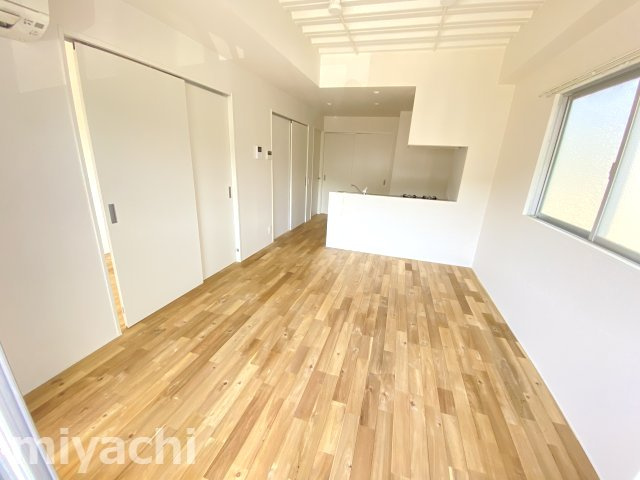 ピースリベルタ北佐古　Aの居間・リビング
