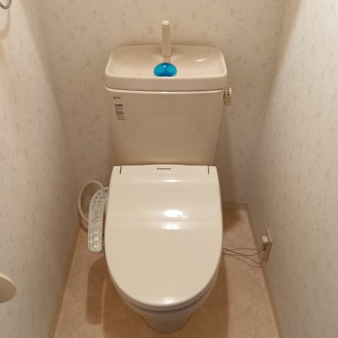 ニューライフ白川台　B棟のトイレ