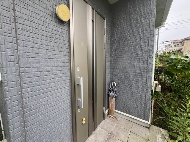 築浅で水廻りの綺麗な中古戸建♪毛呂山町目白台の玄関|ゆったりとした玄関です