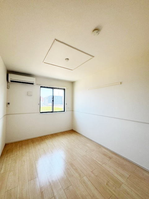 シャルールの寝室