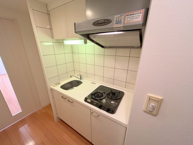 アーバンフラッツ新大阪1のキッチン