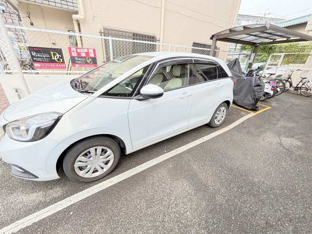 デイグランモンテルーチェの駐車場