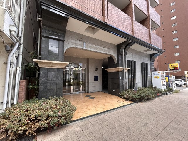 【エントランス】プレサンス新神戸