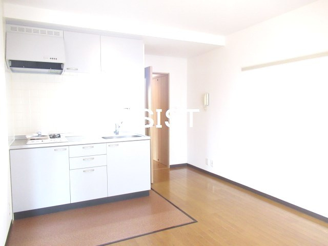 リメール三鷹のキッチン|写真：設備同仕様の別物件です