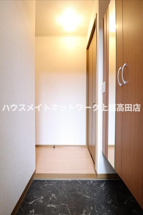 ロイヤルファインの玄関|玄関