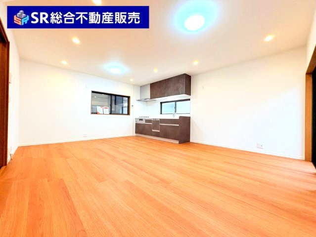 水走1丁目中古戸建の居間・リビング|東大阪市で不動産をお探しの方は弊社までご相談下さいませ！
