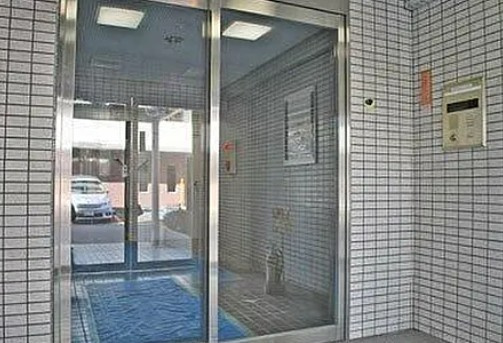 シティクレスト船橋のエントランス