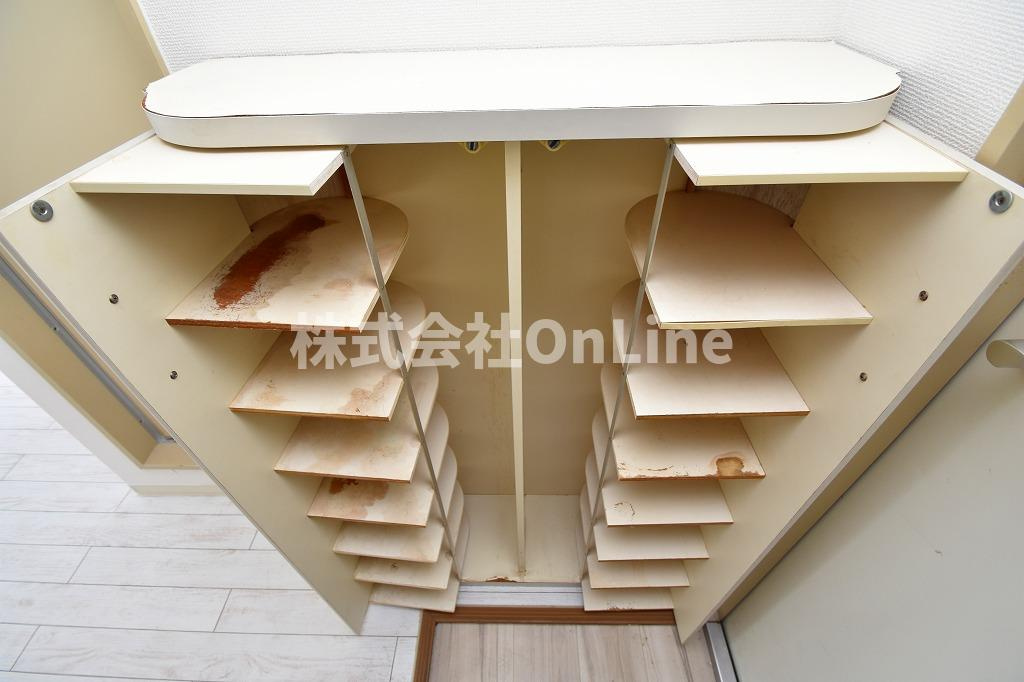 東大阪市小若江１丁目の賃貸マンションの収納
