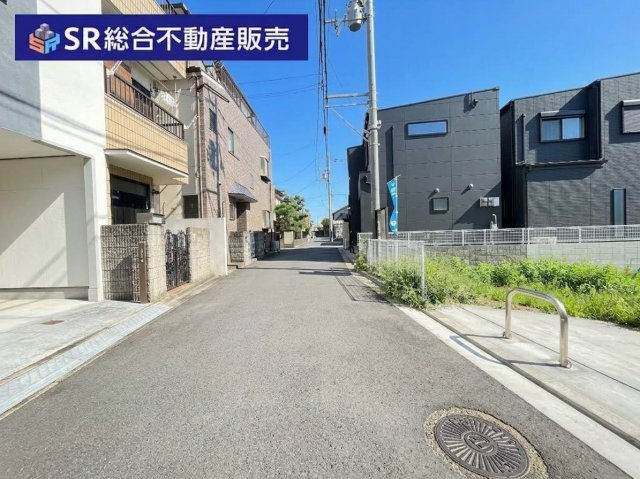 下六万寺町3丁目中古戸建の前面道路含む現地写真|前面道路含む現地写真です
