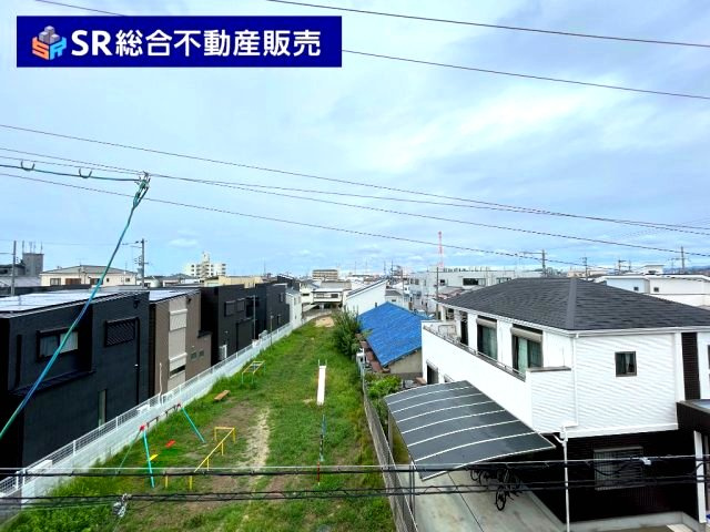 下六万寺町3丁目中古戸建の展望|お家の目の前が公園です！お子様が遊んでる姿が見えて安心です。