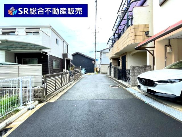 下六万寺町3丁目中古戸建の前面道路含む現地写真|前面道路含む現地写真です