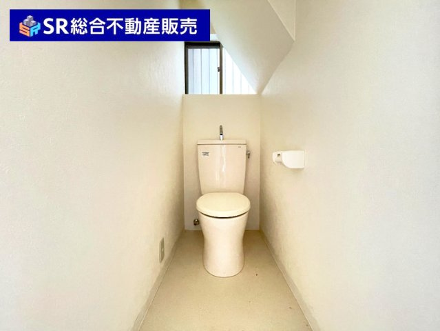 上六万寺町中古戸建のトイレ|温水洗浄便座付きトイレに交換したい場合は、ご相談ください！