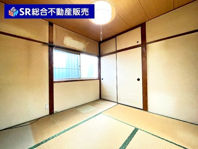 新池島町3丁目中古戸建の和室|1F・和室4.5帖。和室があると落ち着いた雰囲気になりますね