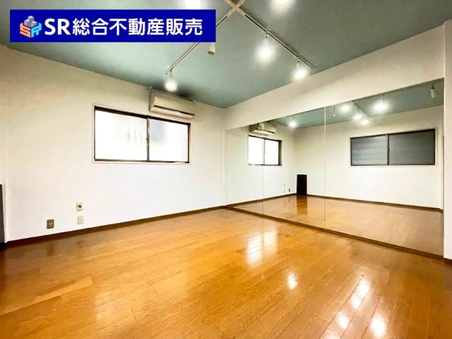 新町中古戸建の洋室|広々使い方は自由な洋室です★（AIで残置物除去済）