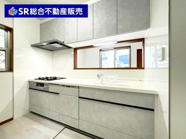 善根寺町1丁目中古戸建のキッチン|キッチンは人気の高いカウンターキッチン♪