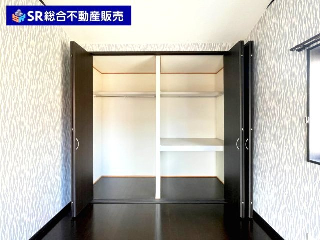 池島町2丁目中古戸建の収納|全居室収納有ではございませんが、収納豊富です！増設をご希望の方はご相談ください☆
