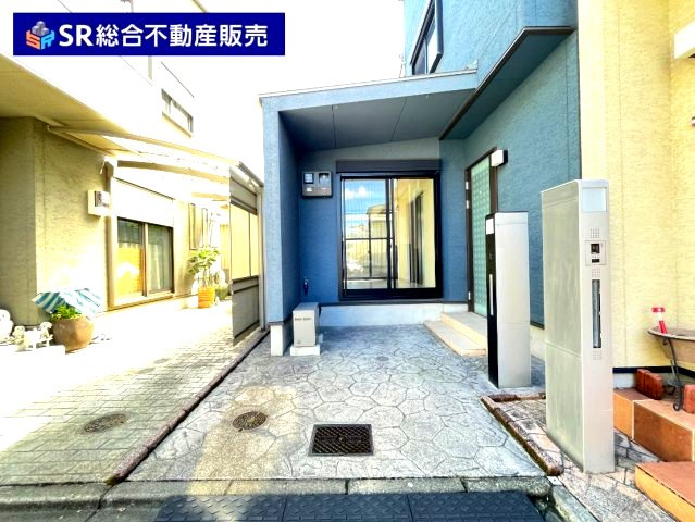 池島町2丁目中古戸建のその他共用部分|自転車やバイク数台置けるスペースがございます。当物件に駐車場はございませんが、お車をお持ちの方は物件周辺の月極駐車場の検索もお任せ下さい♪