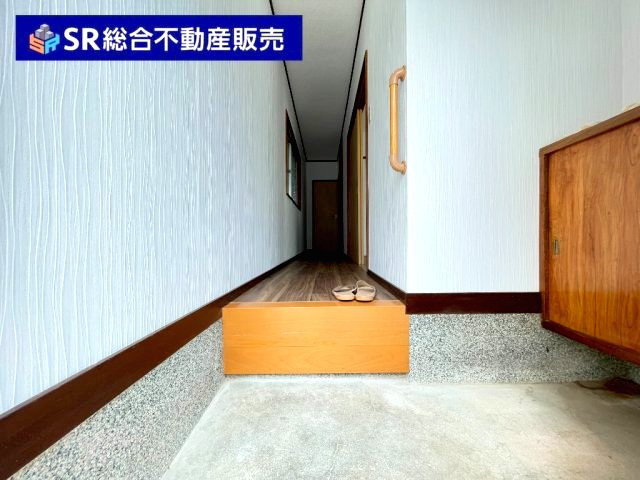中石切町5丁目中古戸建の玄関|弊社は中古戸建のご紹介、その後のリフォームのご提案、
賃貸物件のご紹介、すべてご対応可能です。
お客様にあったプランをご提案致します。
まずはお問合せ下さいませ。