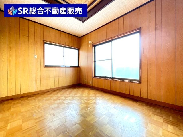 六万寺町1丁目中古戸建の洋室|2階6.0帖洋室北側：幅広い用途に対応できるゆとりある空間です！


