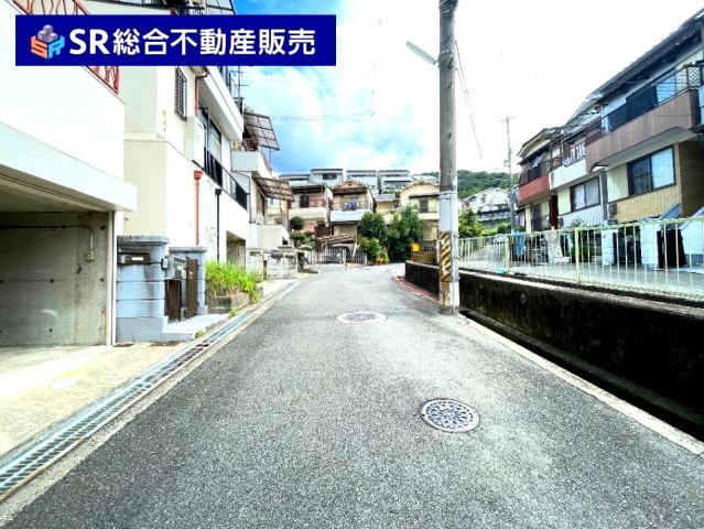 六万寺町1丁目中古戸建の前面道路含む現地写真|前面道路含む現地写真です