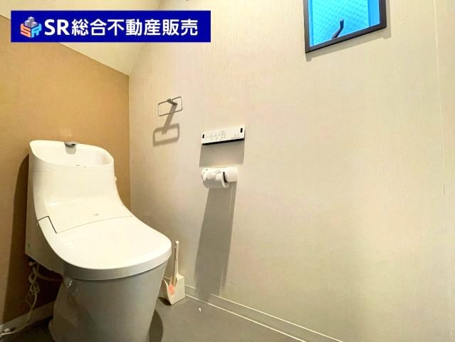 布市町3丁目中古戸建のトイレ|トイレが2ヵ所あるので朝の忙しい時間帯でも安心です♪