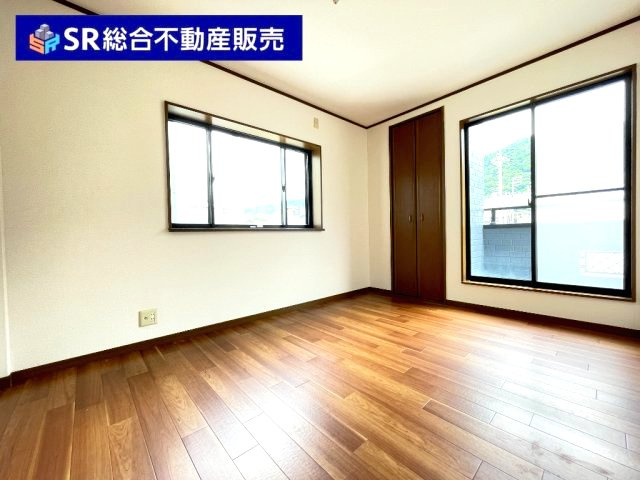 豊浦町中古戸建の寝室|落ち着いた雰囲気で寝室にいかがでしょうか？