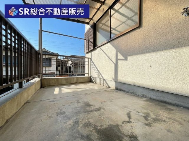 北石切町中古戸建のバルコニー|バルコニー広めです☆