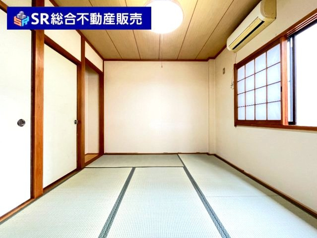 本町中古戸建の和室|2階6.0帖和室：居間としても使用できます。冬はこたつをだして寛ぐのも良いですね♪

