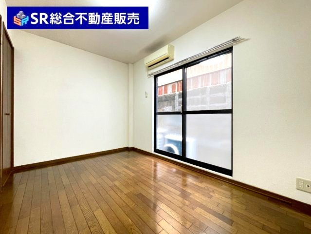 本町中古戸建の洋室|個人のお部屋としてもいかがでしょうか☆
