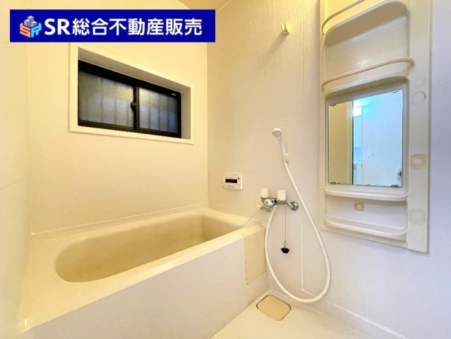 本町中古戸建の浴室|足を伸ばしてゆったりくつろげる浴室です！