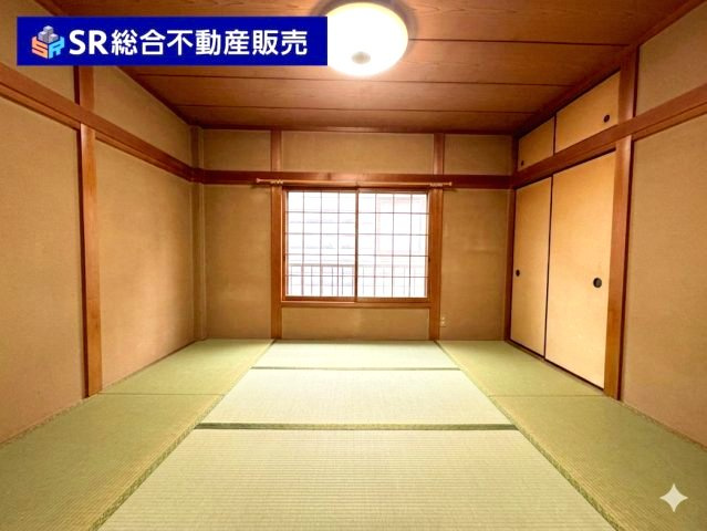 花園東町2丁目中古戸建の和室|リビング横の和室は客間としても使えます！（室内写真は加工により家具等を消しています。）
