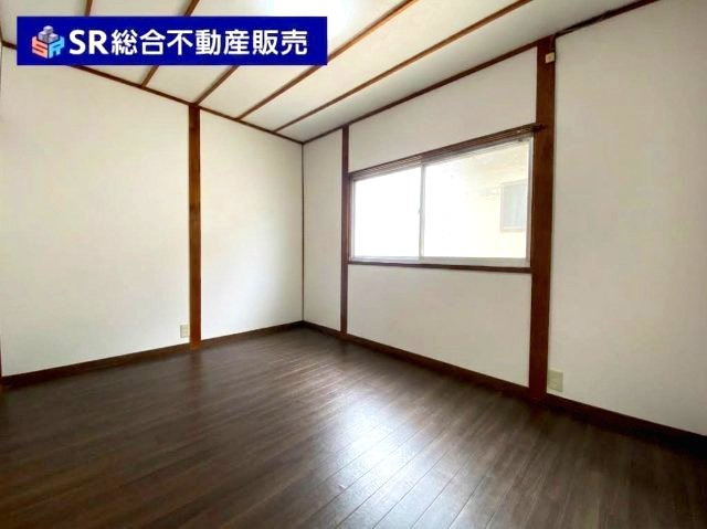 花園東町3丁目中古戸建の洋室|シンプルで使いやすい洋室です！