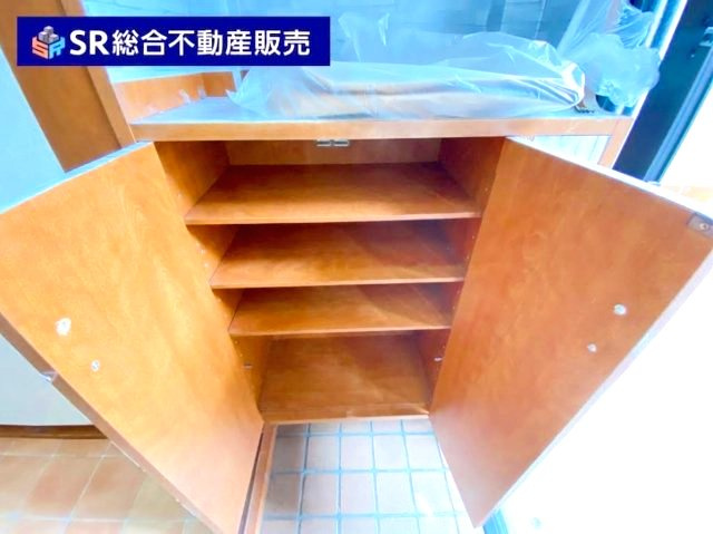 花園東町3丁目中古戸建の収納|収納豊富なのも嬉しいポイントです♪（AIで残置物削除）