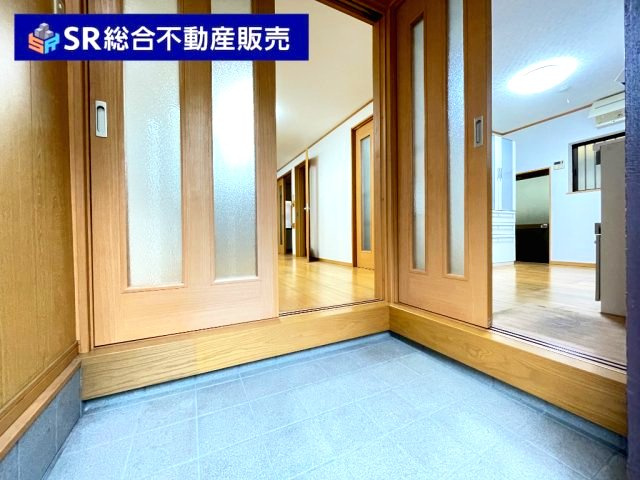 若江東町1丁目中古戸建の玄関|お風呂で日々の疲れを落としましょう