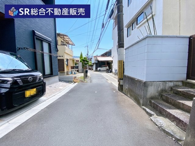 吉原1丁目中古戸建の前面道路含む現地写真|車通りの少ない閑静な住宅街です！