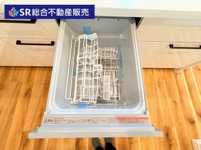 稲田新町3丁目中古戸建の設備|食洗機付なので、洗い物の手間が省けます♪
