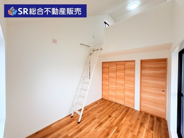 稲田新町3丁目中古戸建の子供部屋|2階6.0帖洋室：ロフトがあるお部屋です。子供部屋としていかがでしょうか☆


