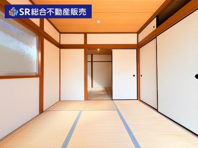 東鴻池町4丁目中古戸建の和室|2階和室：2部屋を繋げれば広々使えます♪
