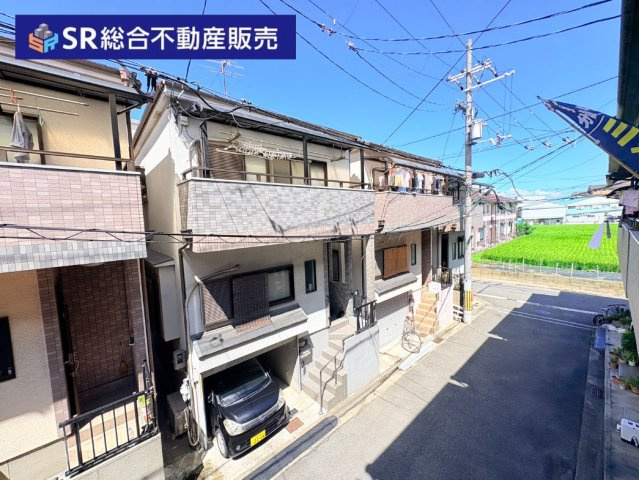 東鴻池町5丁目中古戸建の前面道路含む現地写真|陽当たり良好で洗濯物が乾きやすいです！