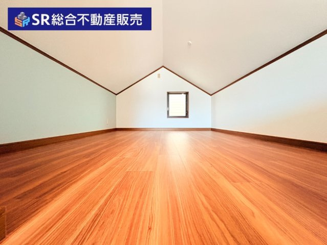南上小阪中古戸建の収納|ロフトは収納としても、寝室としても利用できる広さです。

