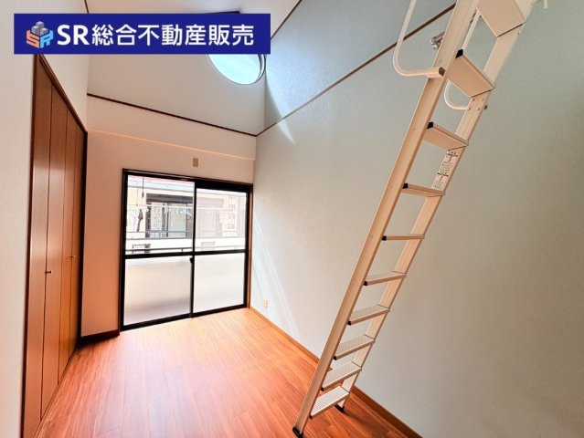 南上小阪中古戸建の子供部屋|【2階5.0帖】個人のお部屋としてもいかがでしょうか☆

