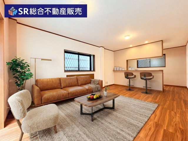 南上小阪中古戸建の居間・リビング|1階リビングは広々16帖です♪ご家族でゆっくり寛ぐことができる空間です☆（インテリアはAIイメージ）
