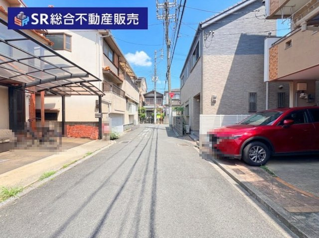友井2丁目中古戸建の前面道路含む現地写真|土日祝、雨の日やお子様連れのお客様の送迎も可能ですのでお気になさらずお問合せ下さい。お仕事終わりのお時間にも柔軟に対応致しますのでお気軽にお申し付け下さいませ。