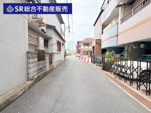 近江堂3丁目中古戸建の前面道路含む現地写真|前面道路含む現地写真です
