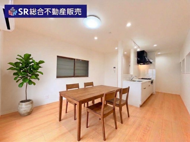 近江堂3丁目中古戸建の居間・リビング|（家具はCGによるイメージです。）