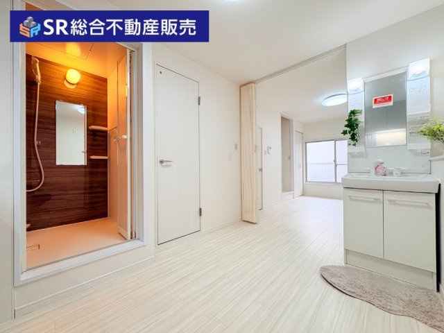 御厨2丁目中古戸建のキッチン|2階で支度が完結できる設備配置です♪