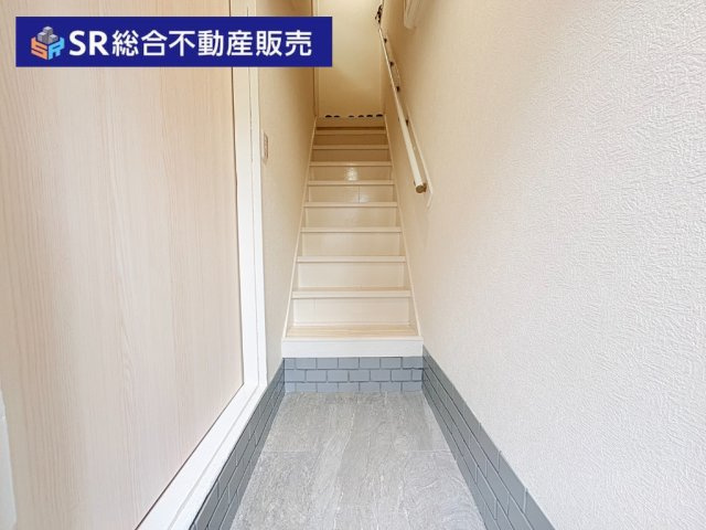 御厨2丁目中古戸建の玄関|シンプルで使いやすい玄関です♪